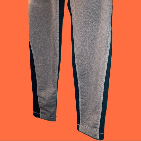 Nike Pro Fit Leggings 🩶 - Picture 2 of 3